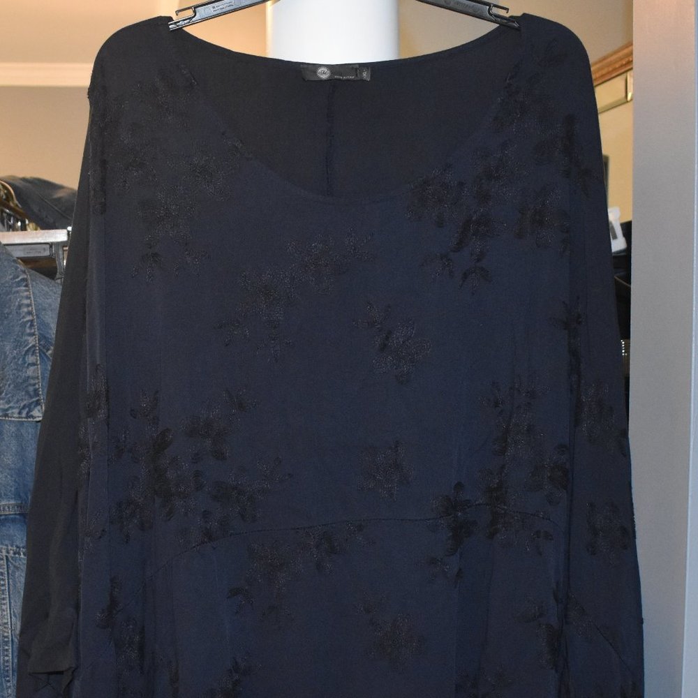 M Made in Italy - Navy Embroidered Tunic/Dress - Gently Worn and Gorgeous!